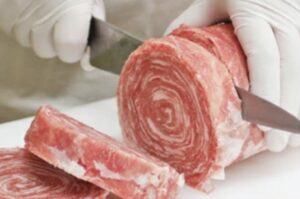 箸でほぐせる柔らかさ 黒豚ロールステーキ 長崎豊味館 の通販 口コミ 美食探求倶楽部